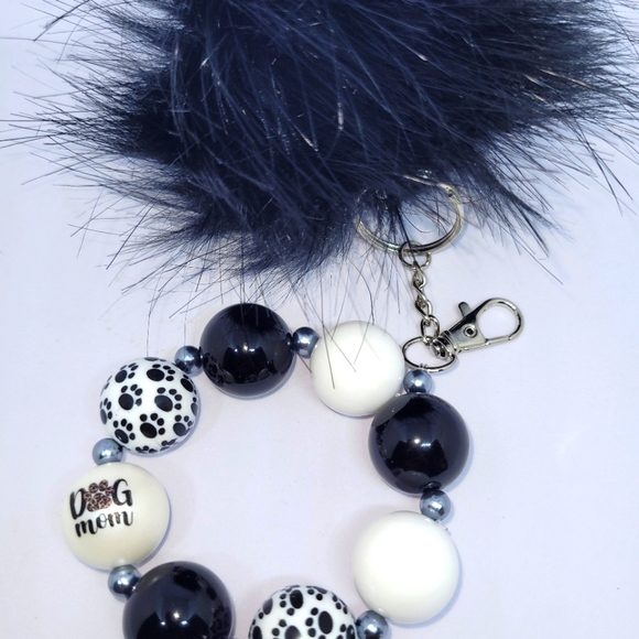 PAW PRINTS DOG MOM WRISTLET KEYCHAIN!! - Picture 9 of 10